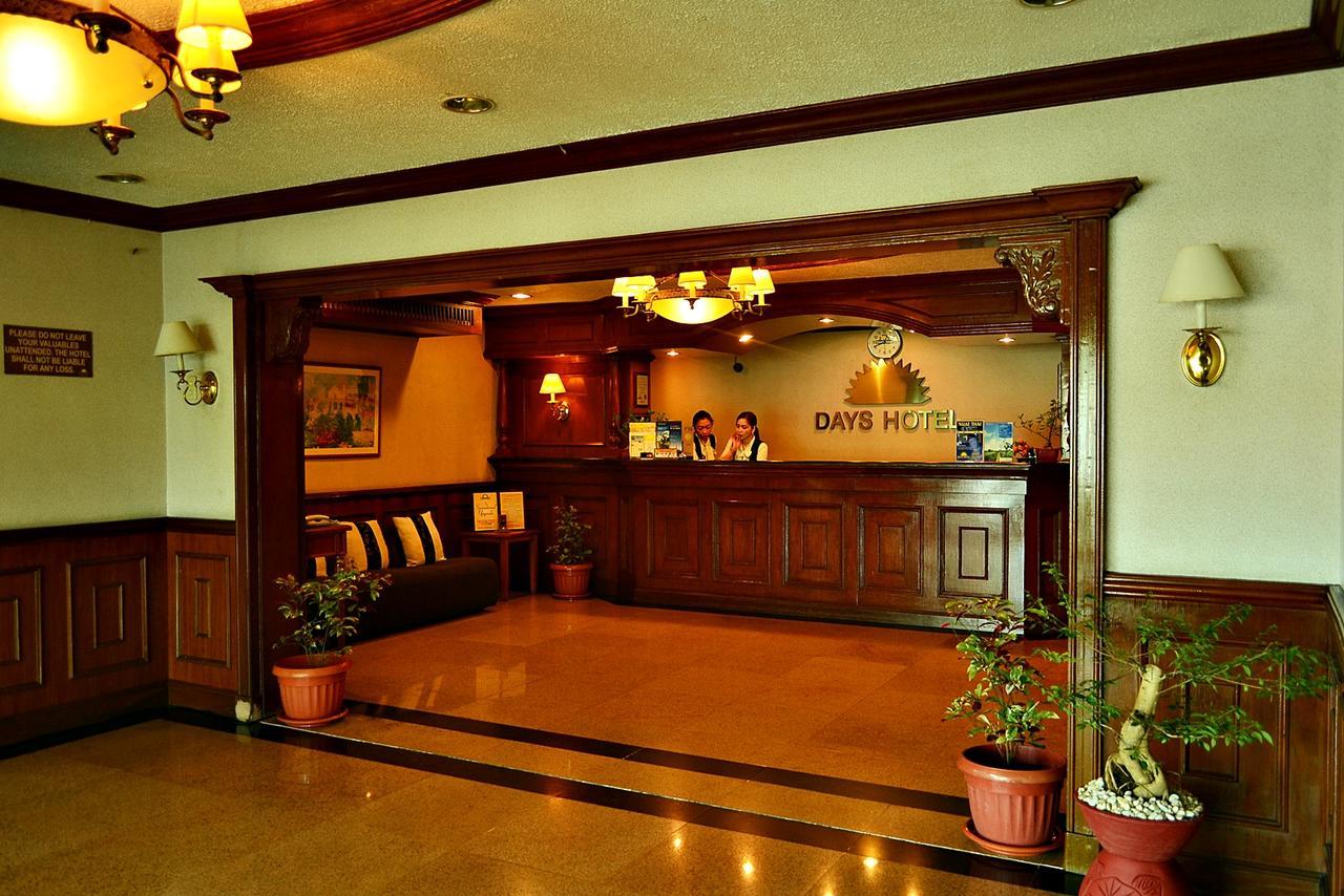 Days Hotel By Wyndham Batangas Екстер'єр фото